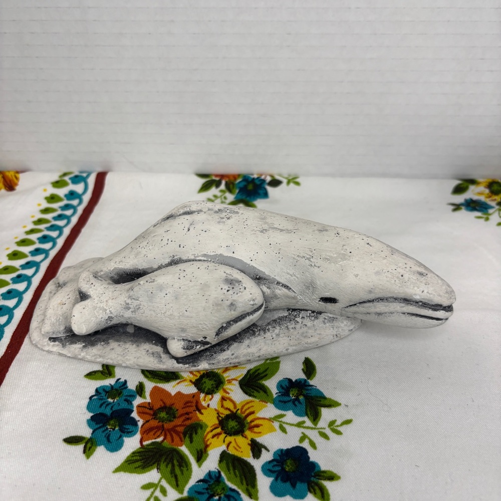 Bekka Handcrafted with Volcanic Ash Whale with Baby Figurine